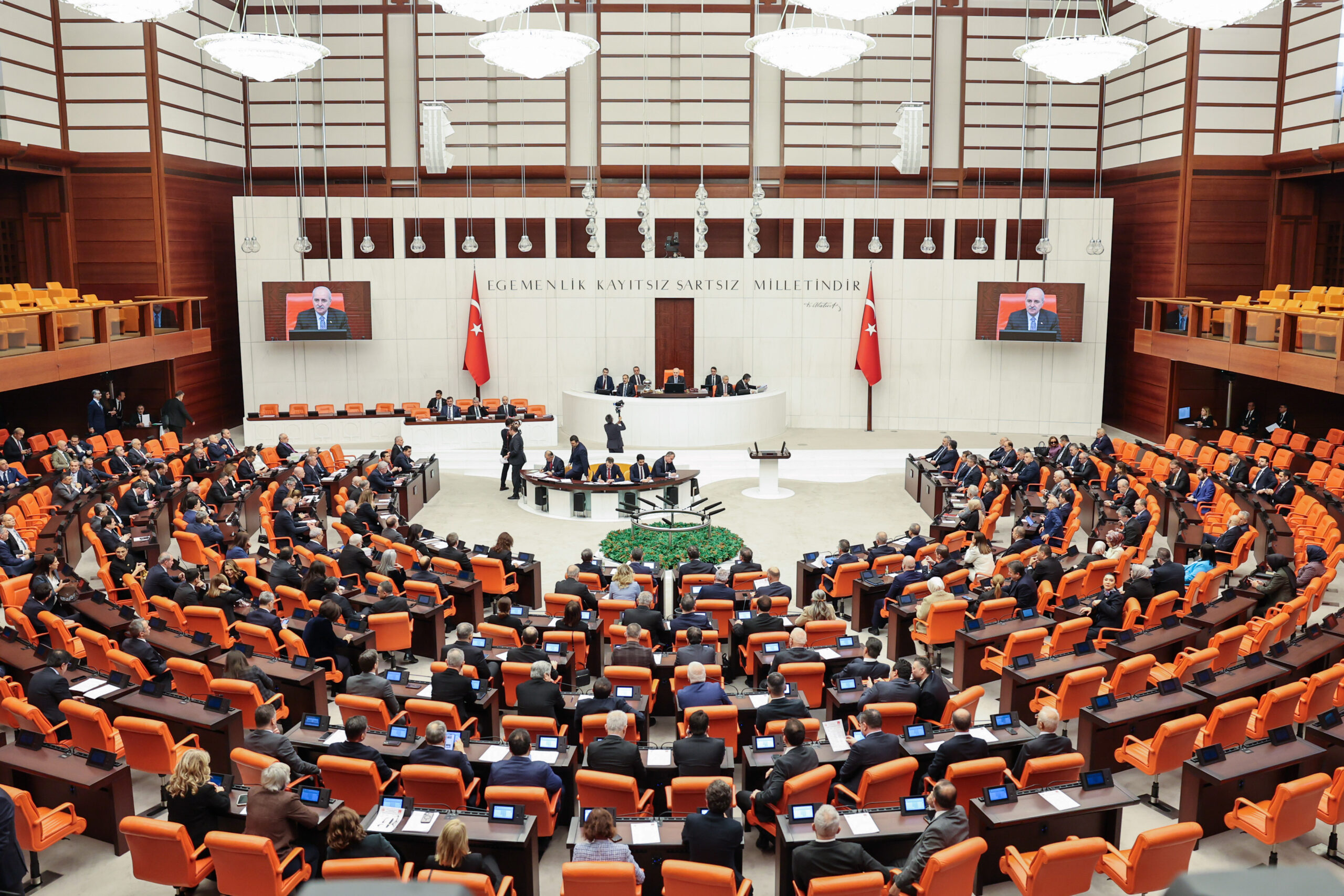 12. Yargı Paketi Meclis’te. Duruşma aralarına 3 ay sınırı