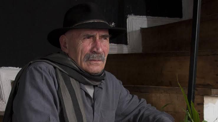 Tuncel Kurtiz’in mezarının son hali hayrete düşürdü: Adeta türbeye çevirmişler! R024M 1784722326