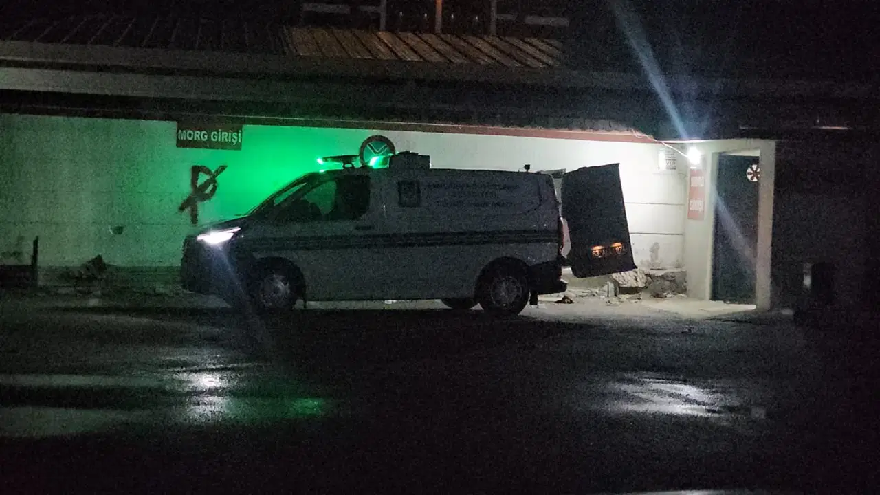 Otomobil şarampole devrildi: 3 ölü, 1 yaralı Haber gorseli