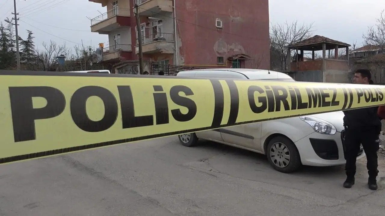 Kötü koku ekipleri hareket geçirdi: Zihinsel engelli kadın, ablasının cesediyle bir hafta aynı evde kalmış Kotu koku ekipleri hareket gecirdi zihinsel engelli kadin ablasinin cesediyle bir hafta ayni evde ceVY4Ggz
