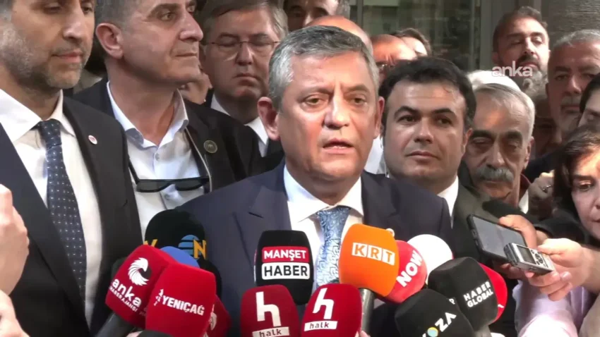 Son dakika yeni partide ilk toplanti sona erdi yeni parti genel baskani ozgur ozel F1LZkF9P